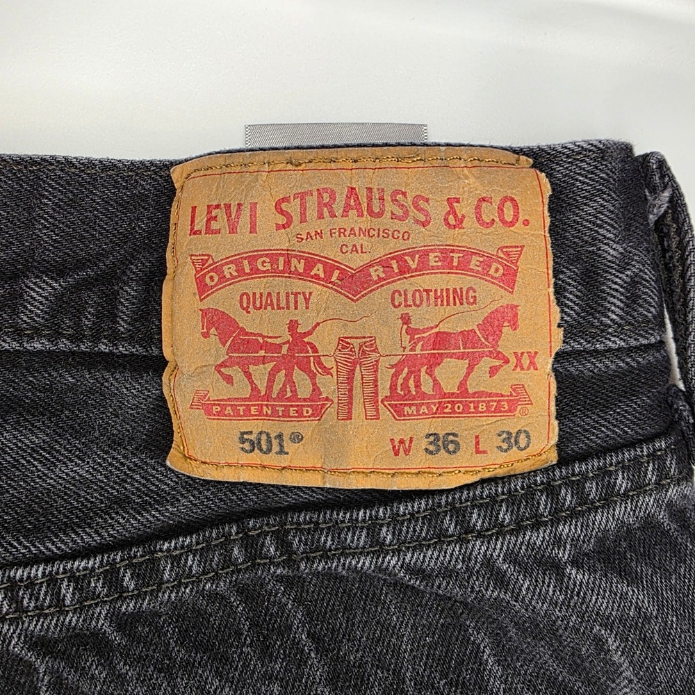 Levi‎ Strauss Co 501 Original Fit Button Fly Black Denim Jeans Mens W36 L30 - Picture 7 of 15